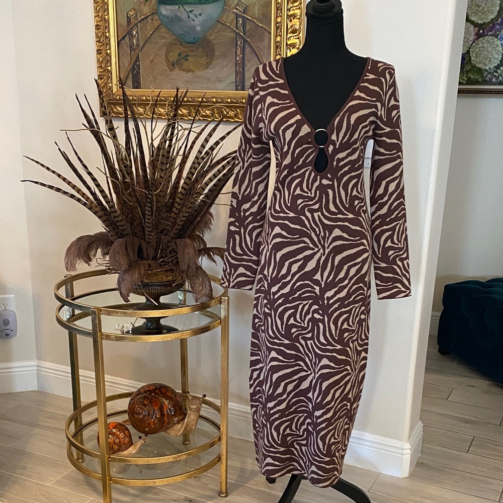 NWT Camila Coelho Zebra Print body con Midi Dress in Brown medium